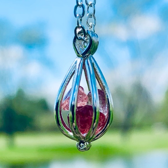 Strawberry Quartz Caged Pendant Necklace - Picture 6 of 8